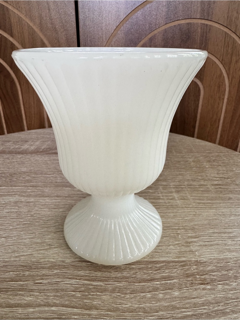 Vintage E.O. Brody M7000 ribbed White Milk Glass Pedestal Vase 5.25 in
